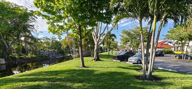 385 NW 36th Avenue, Deerfield Beach, FL 33442