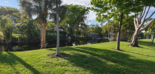 385 NW 36th Avenue, Deerfield Beach, FL 33442