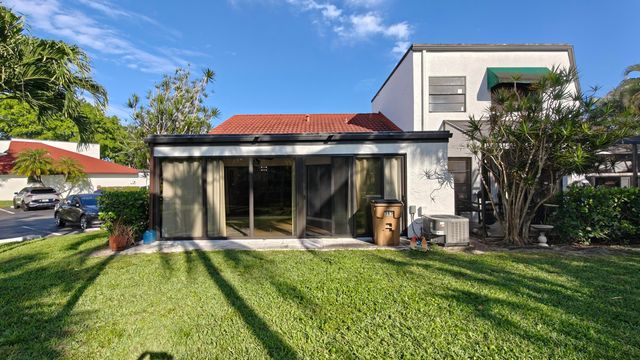 385 NW 36th Avenue, Deerfield Beach, FL 33442