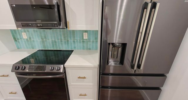 385 NW 36th Avenue, Deerfield Beach, FL 33442