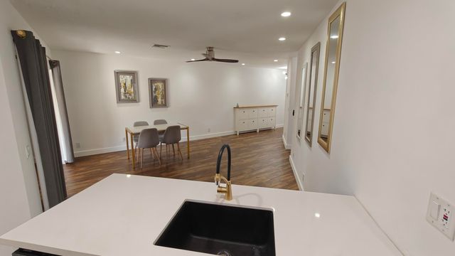 385 NW 36th Avenue, Deerfield Beach, FL 33442