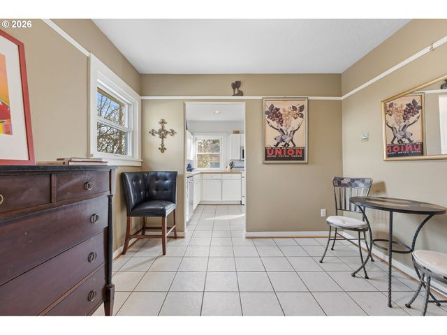 2106 Se KNAPP St, Portland, OR 97202