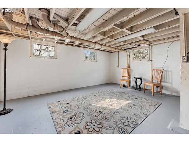 2106 Se KNAPP St, Portland, OR 97202