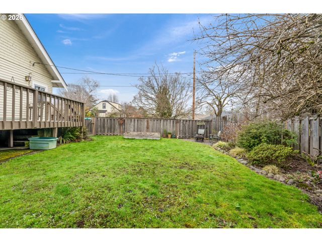 2106 Se KNAPP St, Portland, OR 97202