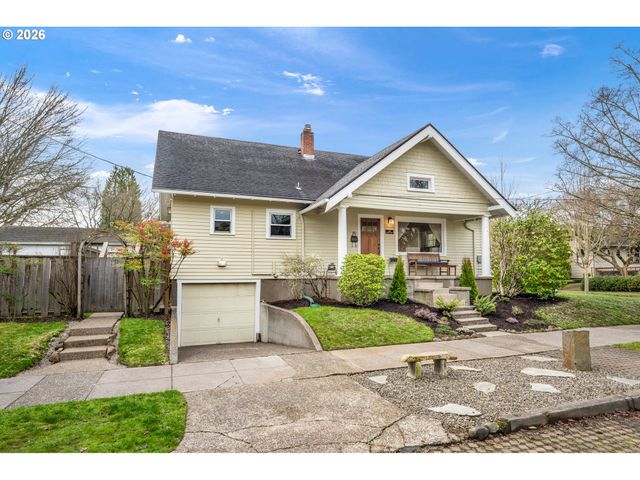 2106 Se KNAPP St, Portland, OR 97202