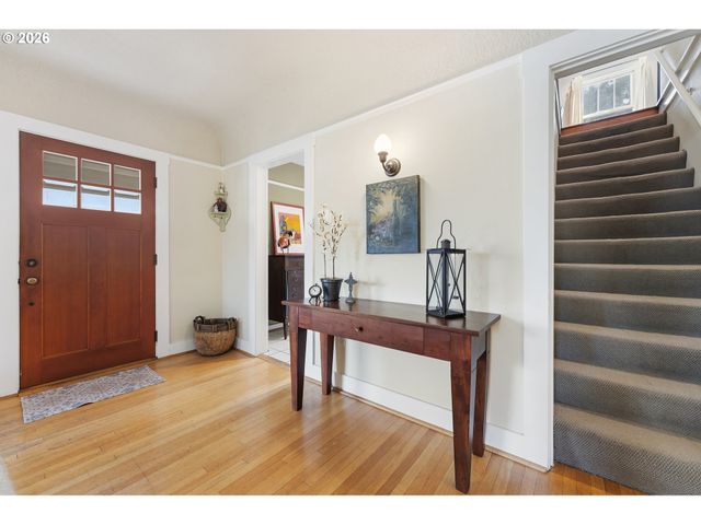 2106 Se KNAPP St, Portland, OR 97202