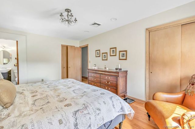 484 New England Lane, Orange, CT 06477