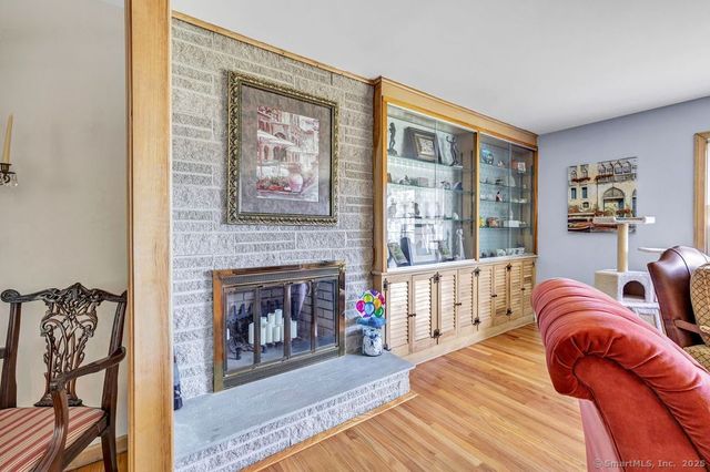 484 New England Lane, Orange, CT 06477