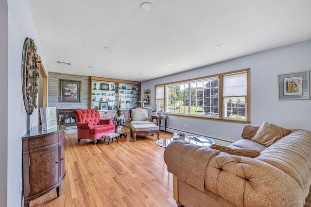 484 New England Lane, Orange, CT 06477