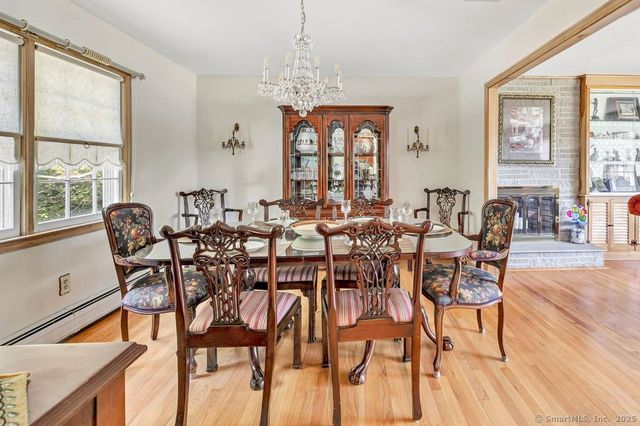 484 New England Lane, Orange, CT 06477