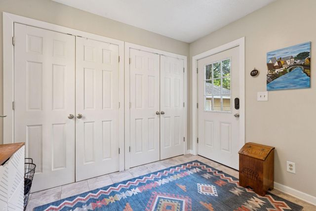 312 Pineview Lane N, Plymouth, MN 55441