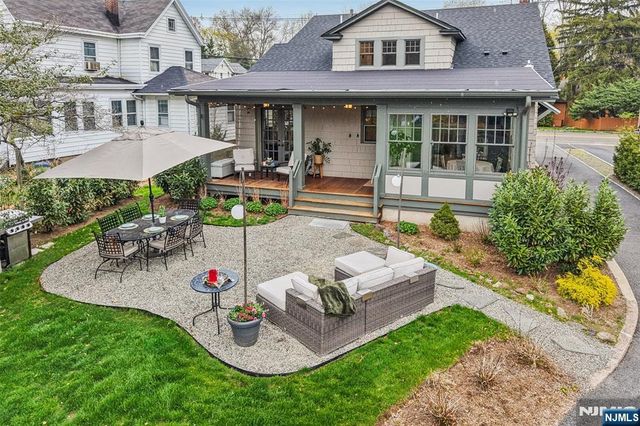 512 Ackerman Avenue, Glen Rock, NJ 07452