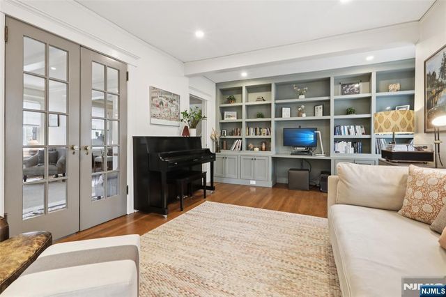 512 Ackerman Avenue, Glen Rock, NJ 07452