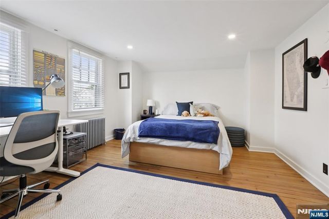 512 Ackerman Avenue, Glen Rock, NJ 07452