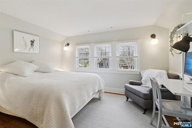 512 Ackerman Avenue, Glen Rock, NJ 07452