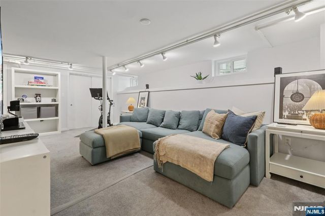 512 Ackerman Avenue, Glen Rock, NJ 07452