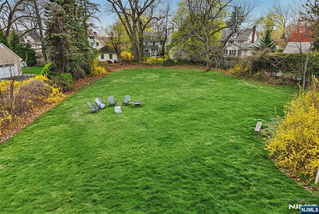 512 Ackerman Avenue, Glen Rock, NJ 07452