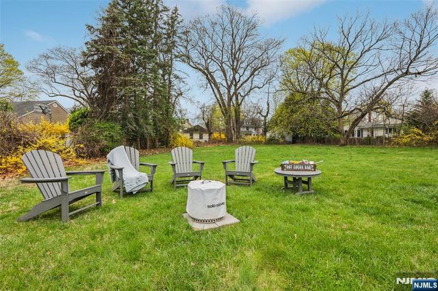 512 Ackerman Avenue, Glen Rock, NJ 07452