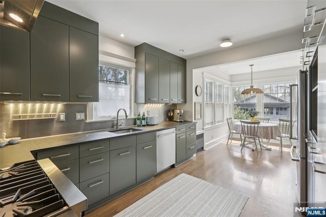 512 Ackerman Avenue, Glen Rock, NJ 07452