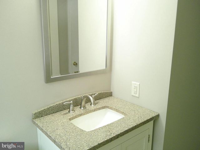 75 MONTSERRAT ST, Toms River, NJ 08757