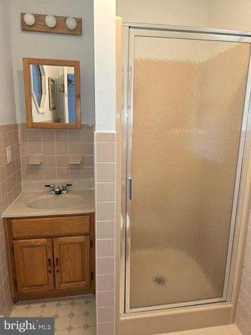 75 MONTSERRAT ST, Toms River, NJ 08757