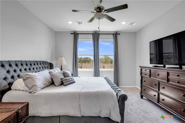 121 Woods Edge Lane, Georgetown, TX 78628