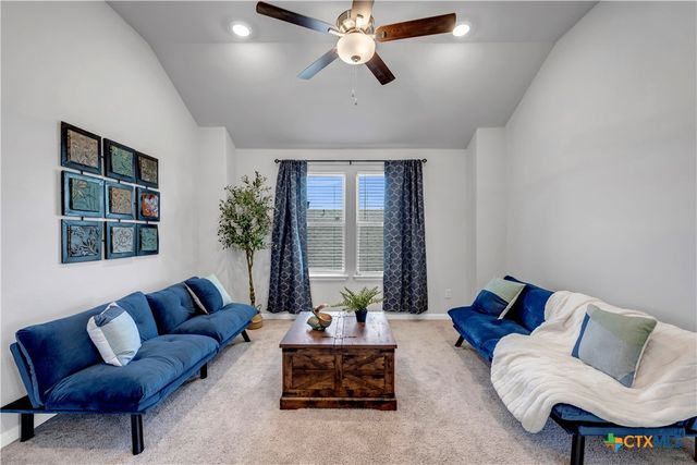 121 Woods Edge Lane, Georgetown, TX 78628