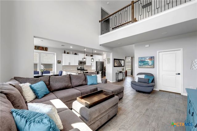 121 Woods Edge Lane, Georgetown, TX 78628