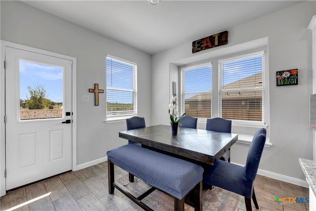 121 Woods Edge Lane, Georgetown, TX 78628
