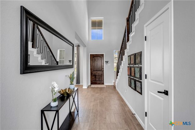 121 Woods Edge Lane, Georgetown, TX 78628