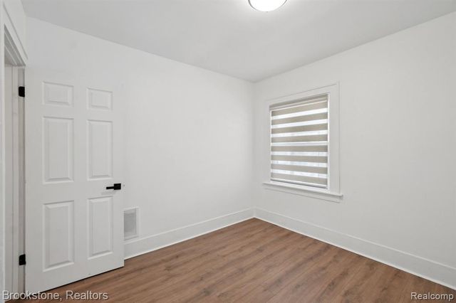 214 W 12 Mile Road, Royal Oak, MI 48073