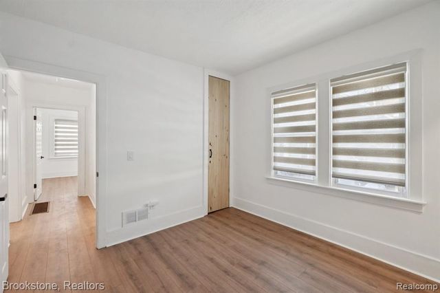 214 W 12 Mile Road, Royal Oak, MI 48073