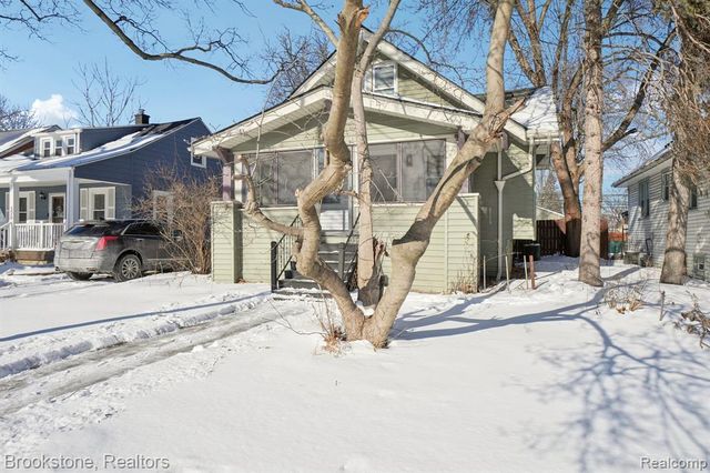 214 W 12 Mile Road, Royal Oak, MI 48073