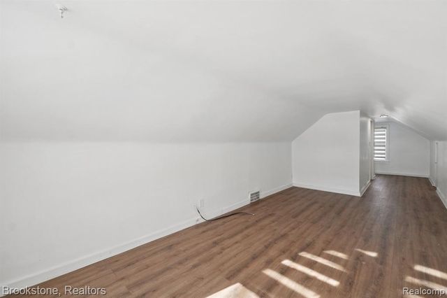 214 W 12 Mile Road, Royal Oak, MI 48073