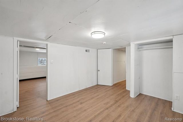 214 W 12 Mile Road, Royal Oak, MI 48073