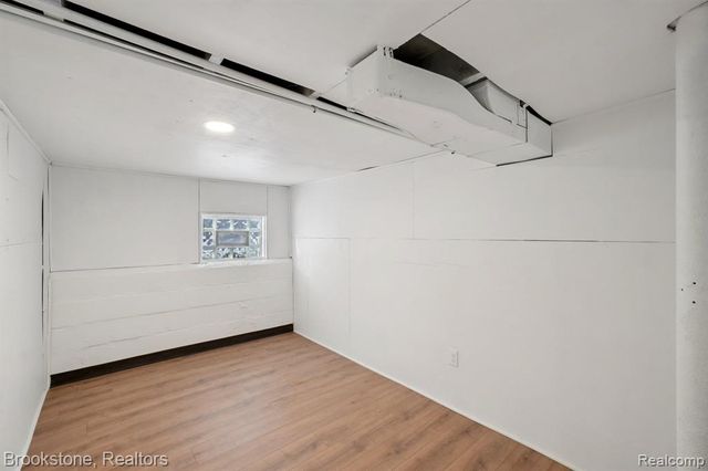 214 W 12 Mile Road, Royal Oak, MI 48073