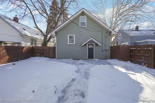 214 W 12 Mile Road, Royal Oak, MI 48073