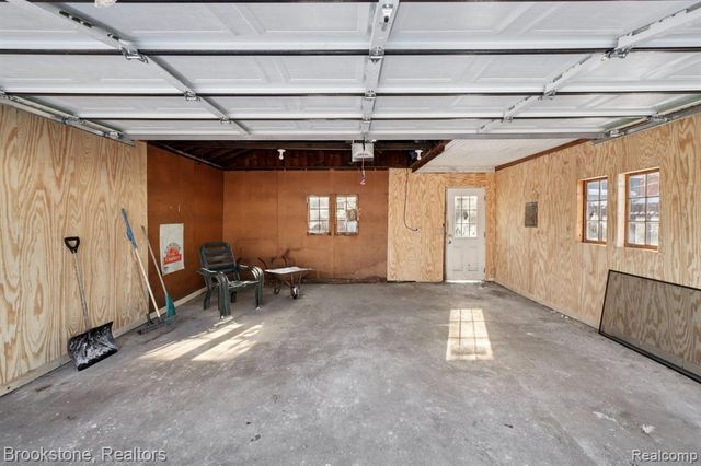 214 W 12 Mile Road, Royal Oak, MI 48073