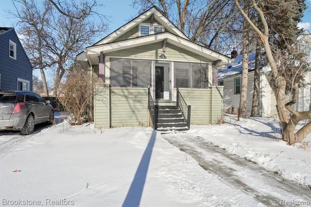 214 W 12 Mile Road, Royal Oak, MI 48073