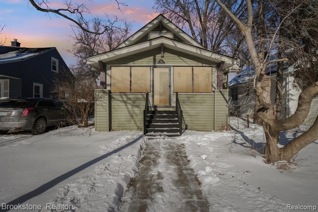 214 W 12 Mile Road, Royal Oak, MI 48073