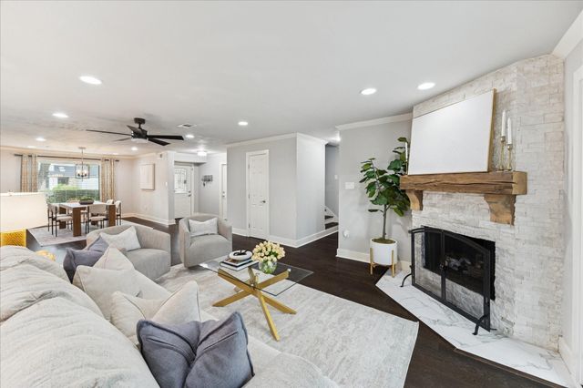 10610 Ella Lee Lane, Houston, TX 77042