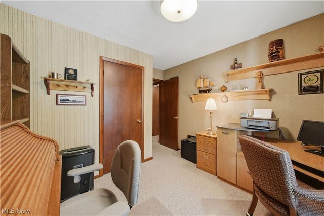 6180 Chesham Avenue NE, Canton, OH 44721