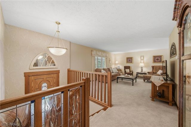 6180 Chesham Avenue NE, Canton, OH 44721
