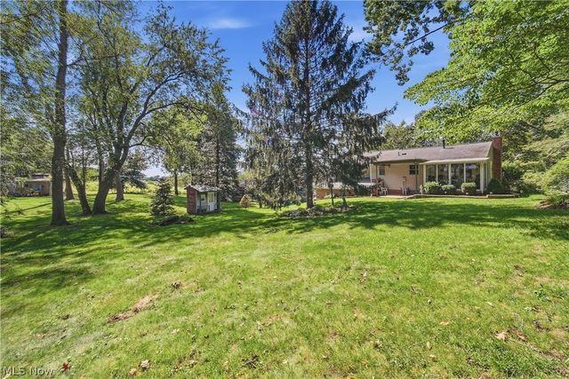 6180 Chesham Avenue NE, Canton, OH 44721