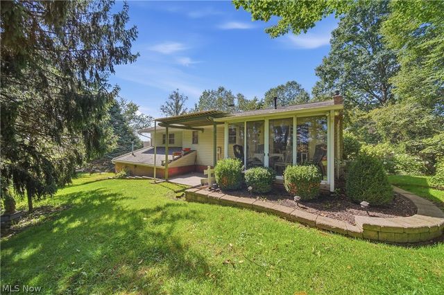 6180 Chesham Avenue NE, Canton, OH 44721