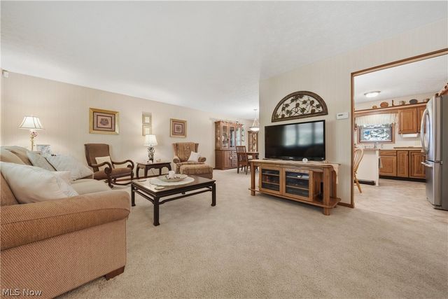 6180 Chesham Avenue NE, Canton, OH 44721