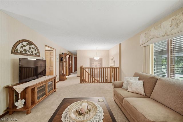6180 Chesham Avenue NE, Canton, OH 44721