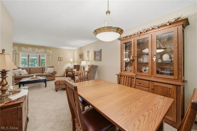 6180 Chesham Avenue NE, Canton, OH 44721
