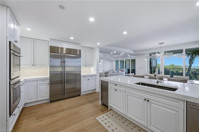 11125 Gulf Shore BLVD 308, Naples, FL 34108