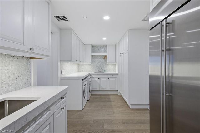 11125 Gulf Shore BLVD 308, Naples, FL 34108